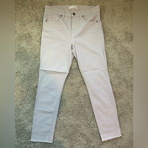 Ann Taylor LOFT lavender Modern Skinny Crop Pants
Women’s Size 6 (28)